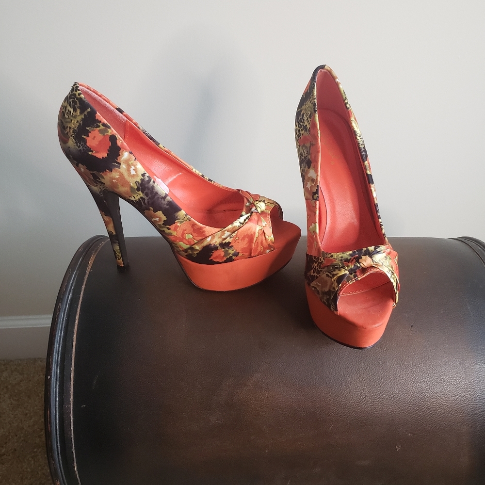 Platforms - Picture 2 of 3